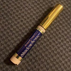 ShadowSense by SenseCosmetics, long lasting eye shadow. Color is Sandstone Pearl